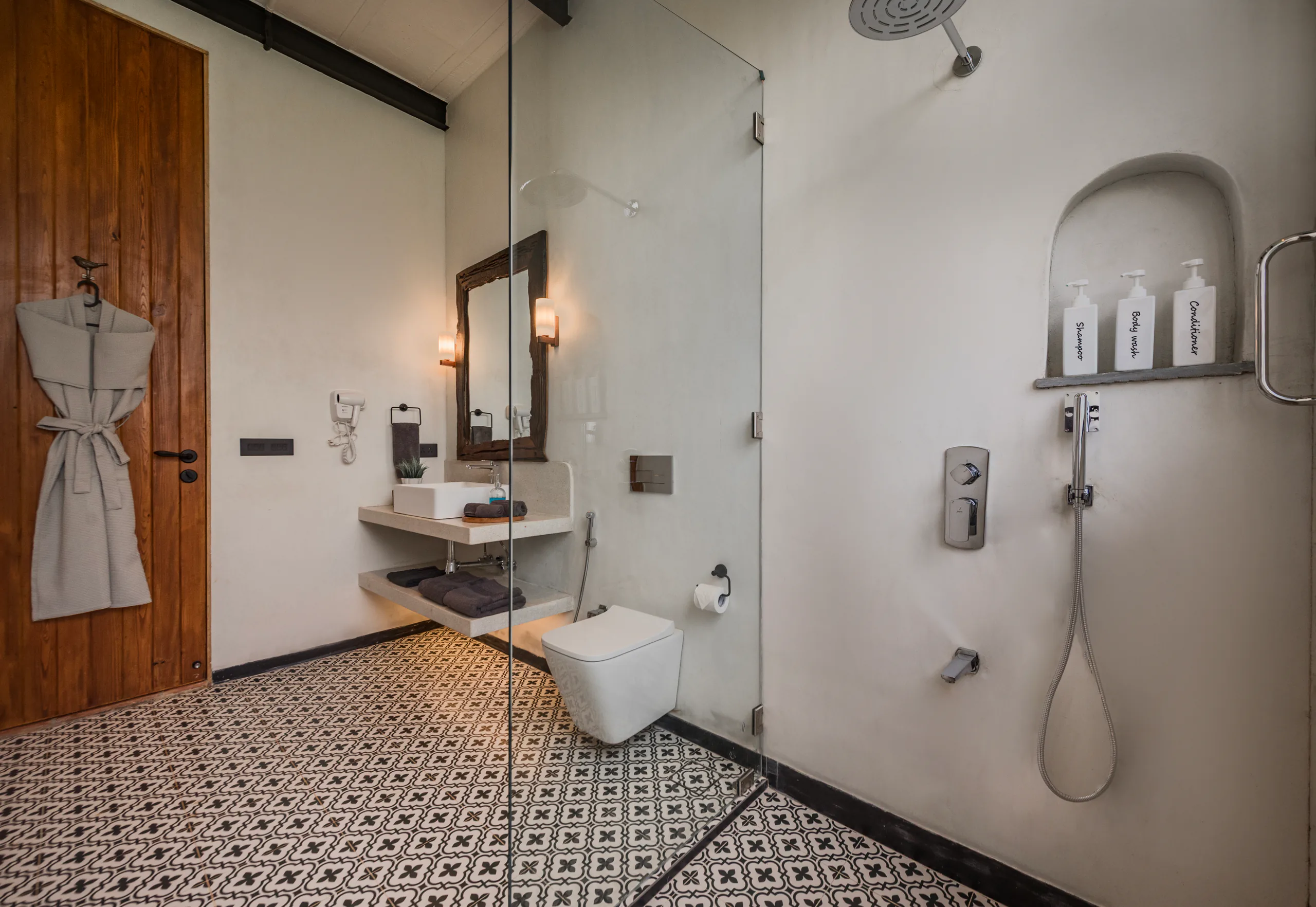 Junior Suite — Lake Wing